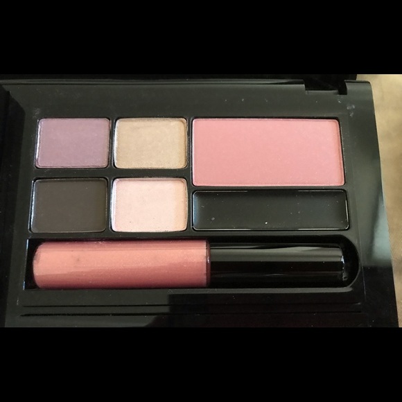 3 x Victoria's Secret glam & go portable travel set 20 eyeshadow 4 gloss makeup - Picture 6 of 14